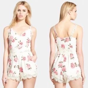 Roxberi Elle Floral & Lace Elizabeth Romper M